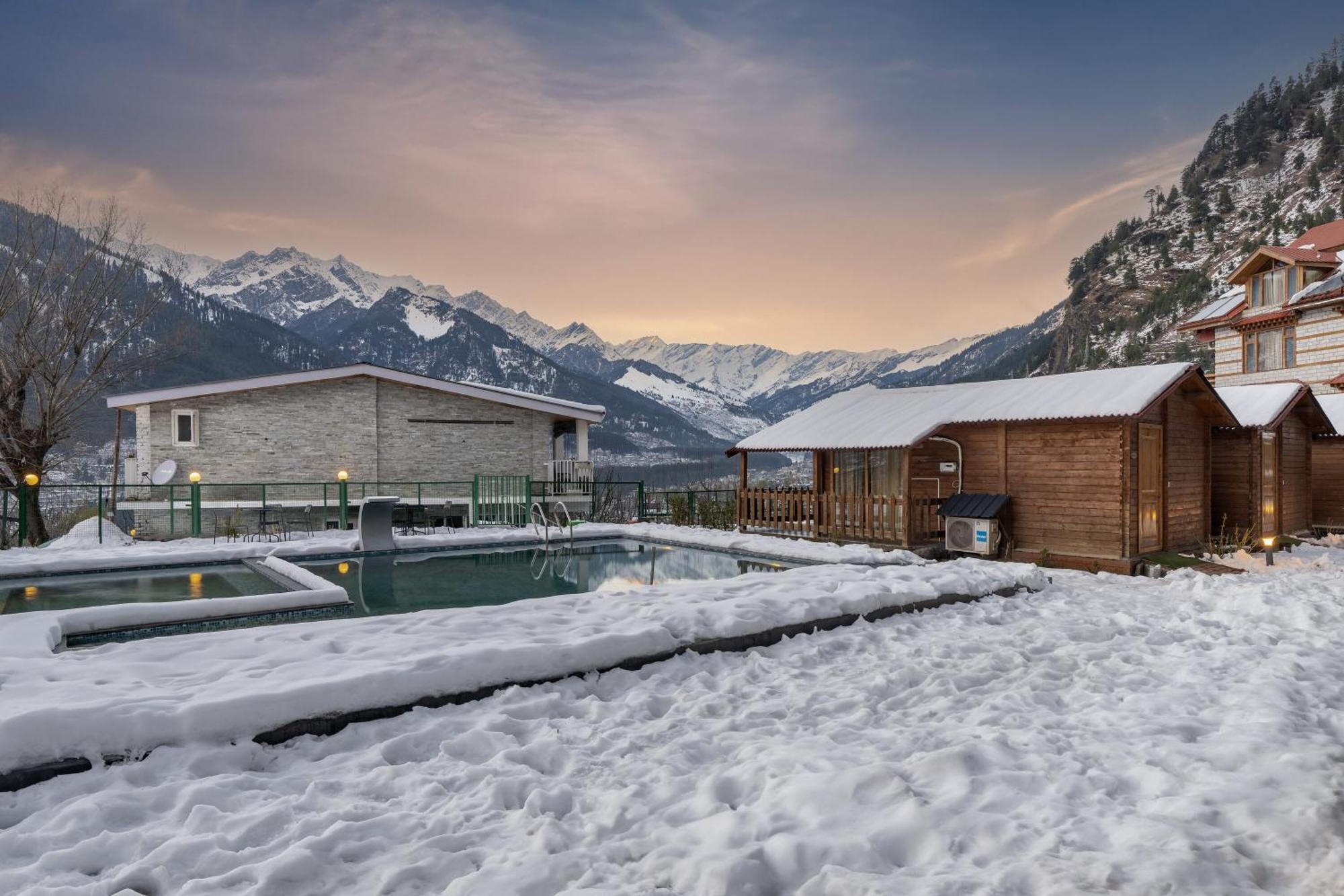 Hotel Echor Himalayan Heights Luxe Manali Exterior foto