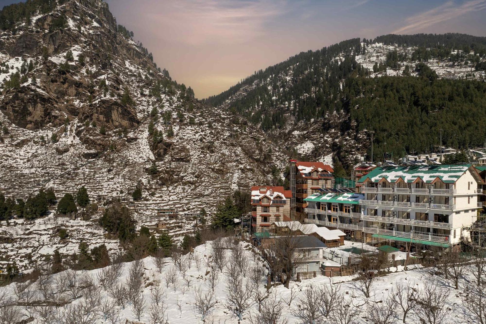 Hotel Echor Himalayan Heights Luxe Manali Exterior foto